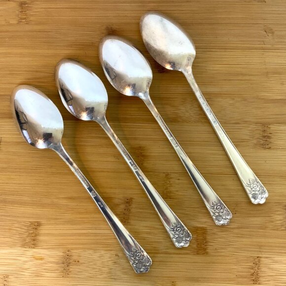Rogers & Son IS April Silverplate 4 Soup Spoons Vintage Flatware Replacement 50s - Picture 2 of 4